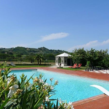 Les Piegonnaises - 2 Roulottes Villa Dış mekan fotoğraf