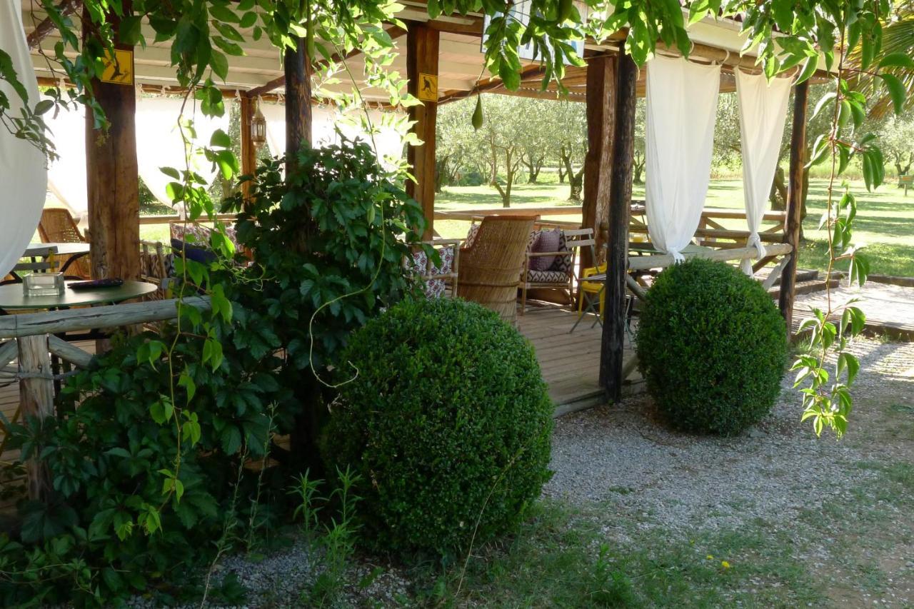 Les Piegonnaises - 2 Roulottes Villa Dış mekan fotoğraf