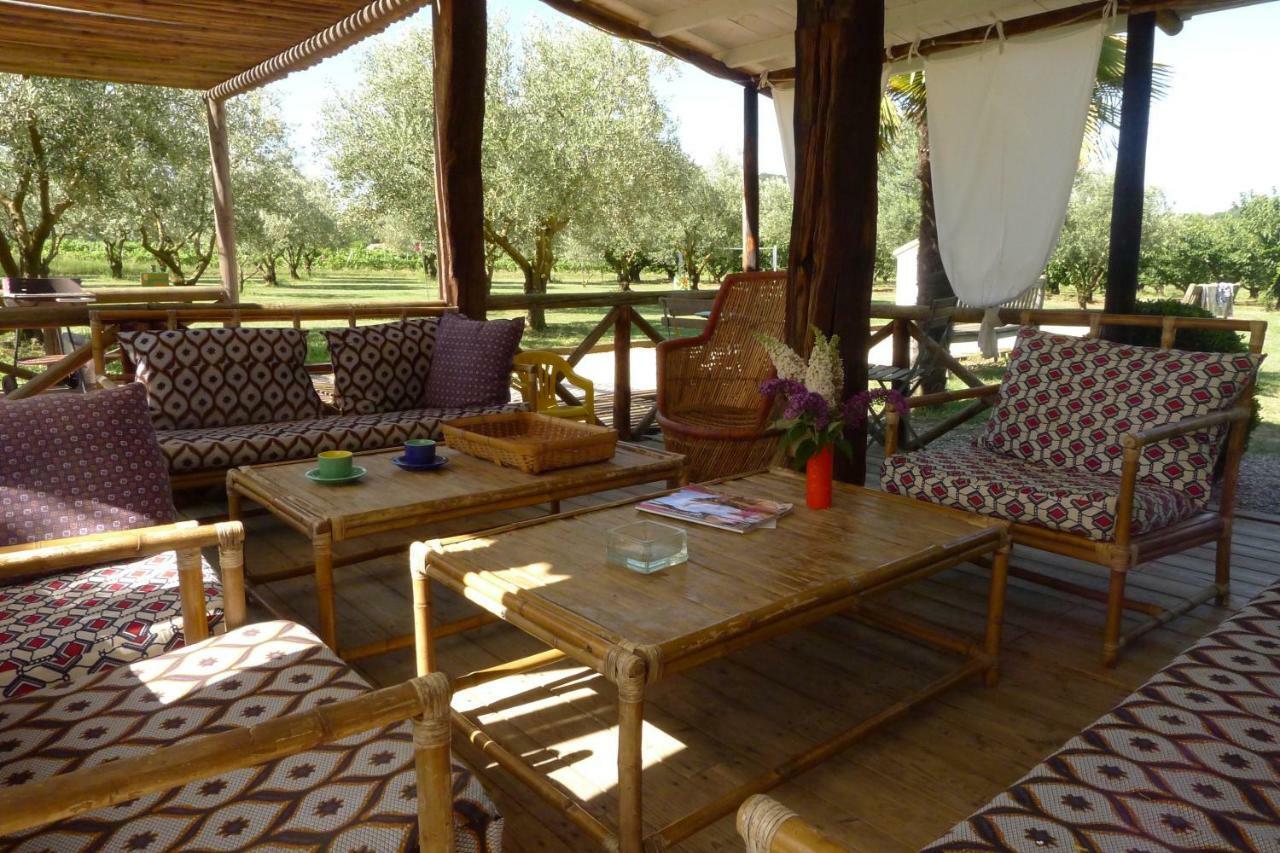 Les Piegonnaises - 2 Roulottes Villa Dış mekan fotoğraf